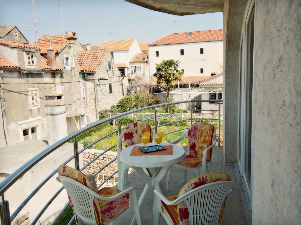 Apartmani Fortuna Зларин Екстериор снимка