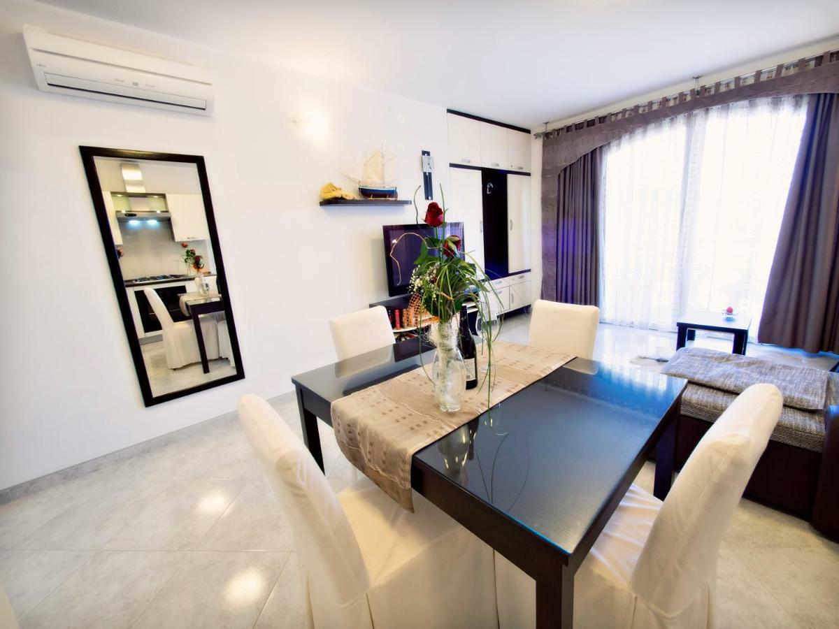 Apartmani Fortuna Зларин Екстериор снимка